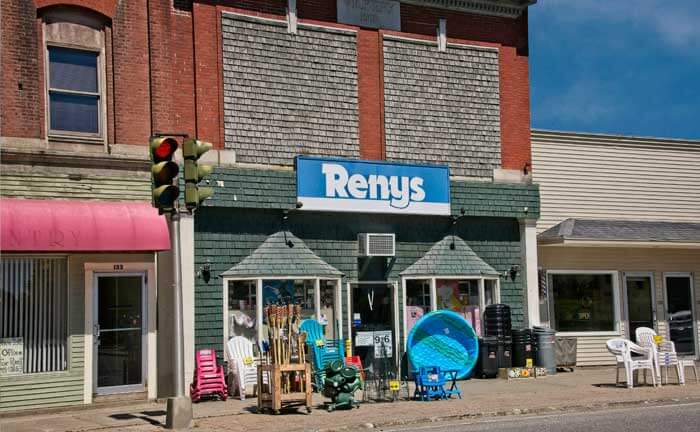 Renys Pittsfield external photo