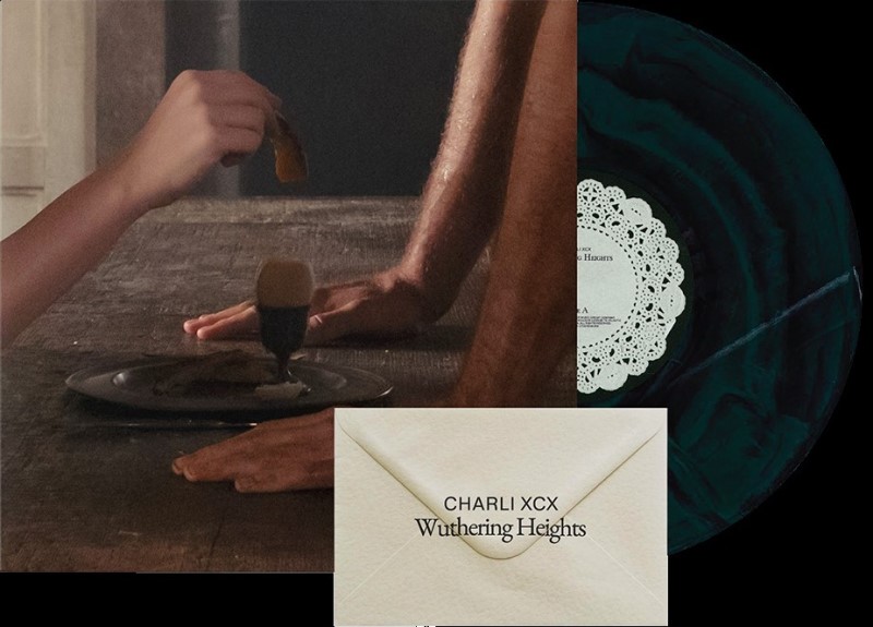 Charli xcx/Wuthering Heights (Galaxy Green/Black Vinyl)@w/ lyric booklet enclosed in an envelope