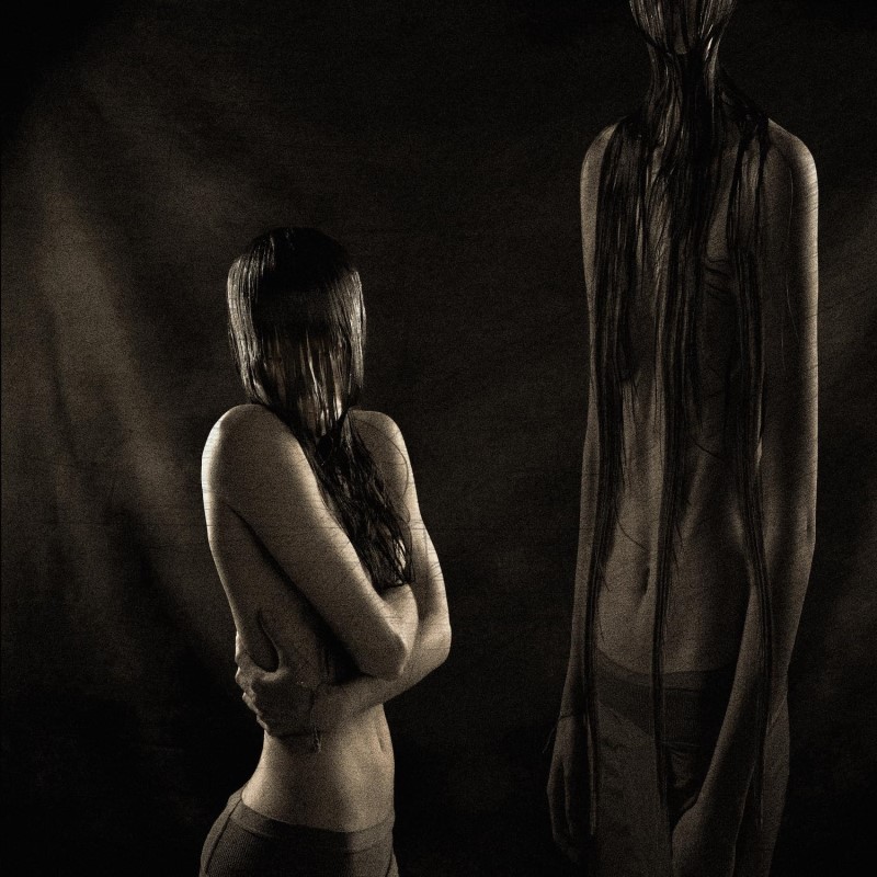 Sofia Isella/I Can Be Your Mother@Amped Exclusive