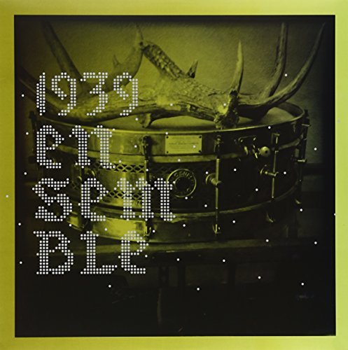 1939 Ensemble/Howl & Bite