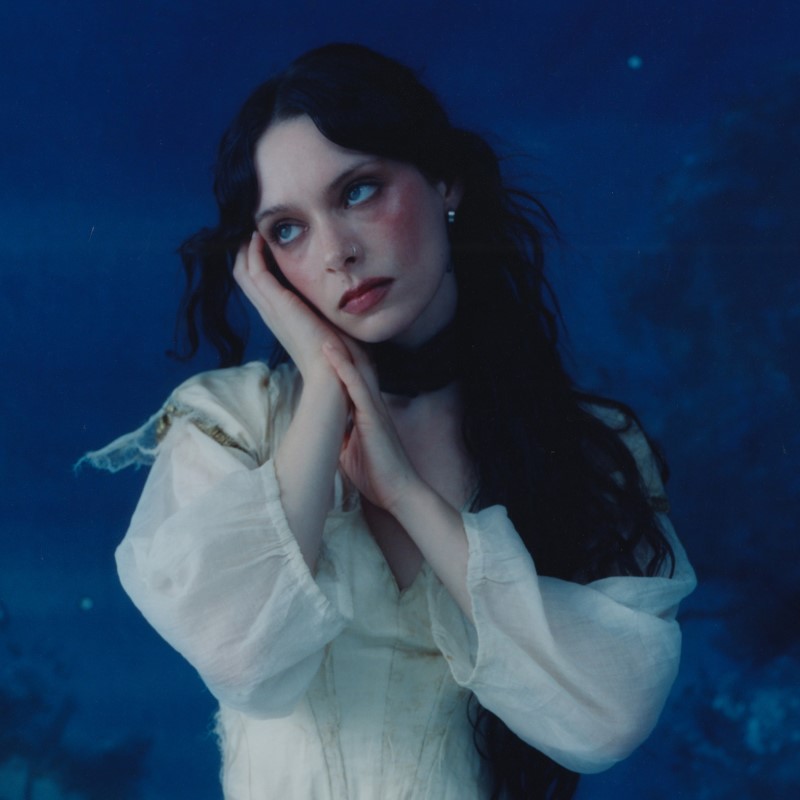 Holly Humberstone/Cruel World