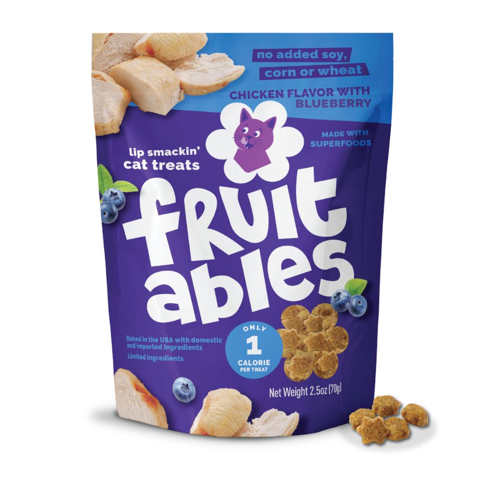 Fruitables - Cat Treat - Natural Preservatives & Superfood Blend with Crunchy Flaky Texture - Chicken & Blueberry