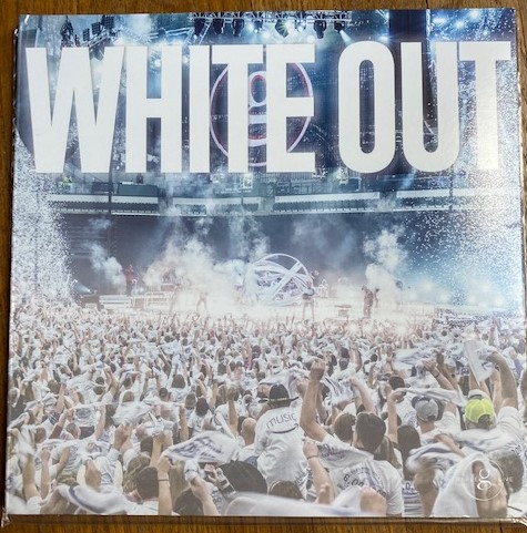Garth Brooks/Triple Live (White Out Cover)
