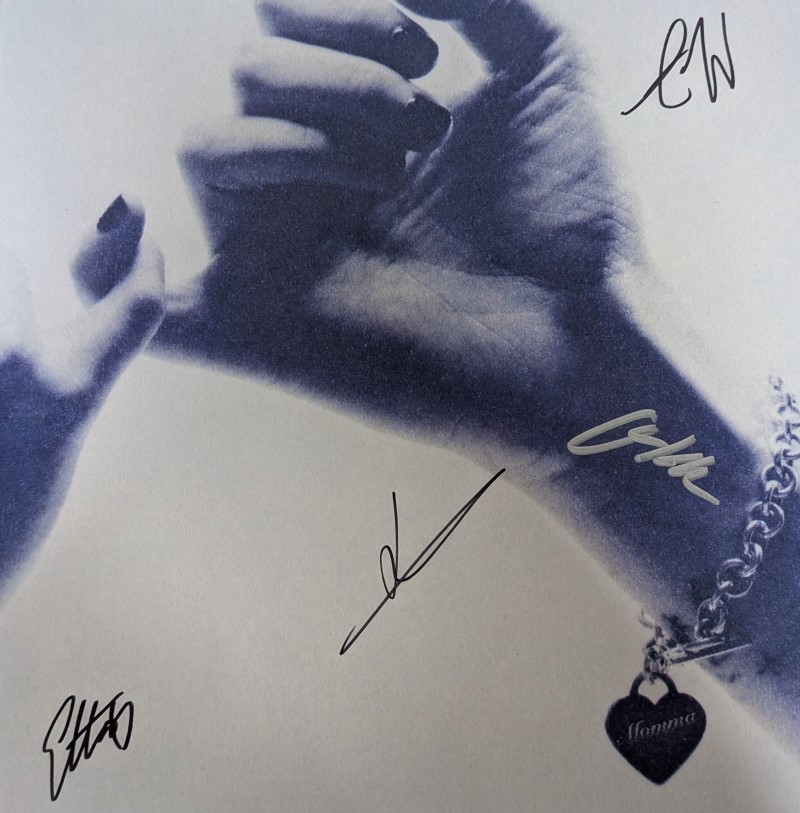 *SIGNED* Momma/Welcome To My Blue Sky - Coke