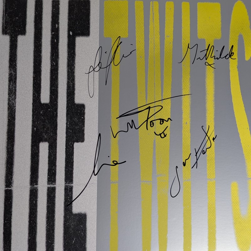 *SIGNED* bar italia/Twits