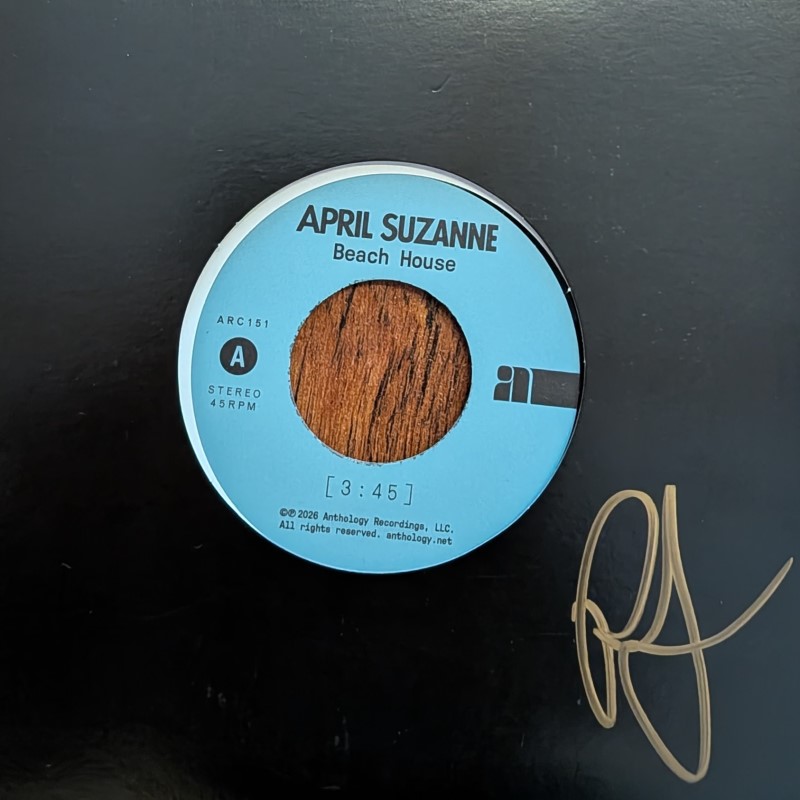 *SIGNED* Beach House & Robert Lester Folsom/April Suzanne@(Signed by Robert Lester Folsom.)