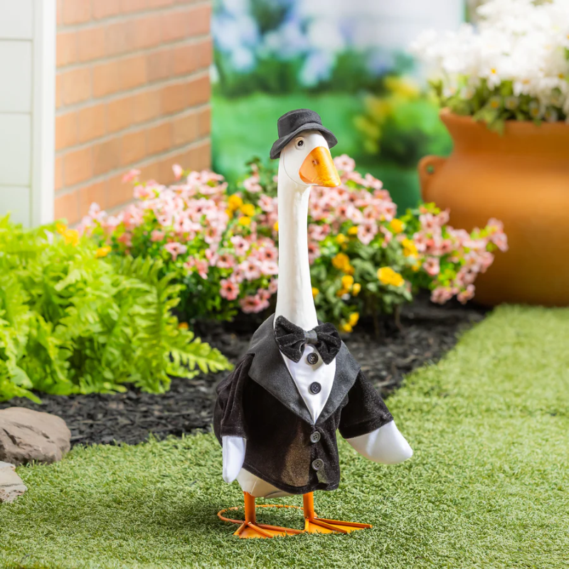 Evergreen Porch Goose Outfit-Groom
