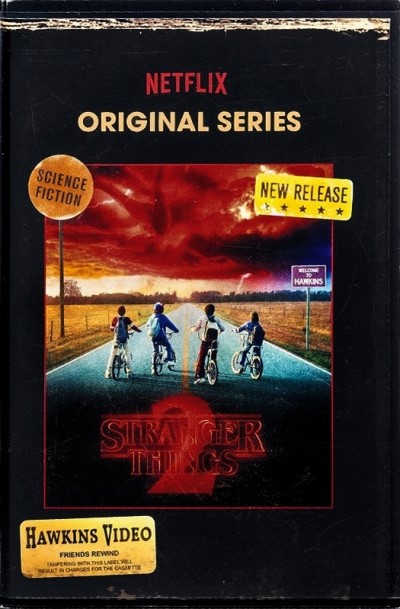 Stranger Things: Season 2 (Collector's Edition)/Winona Ryder, David Harbour, and Millie Bobby Brown@TV-14@Blu-ray + DVD